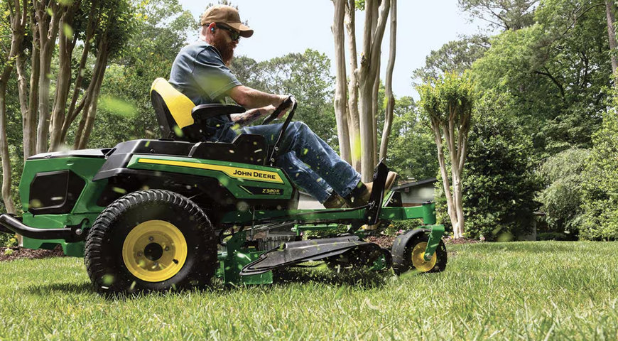 John Deere Unveils New Z380R Electric ZTrak Zero-Turn Mower for Residential Customers